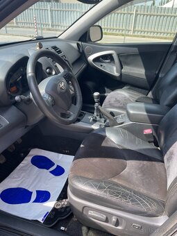 TOYOTA RAV4 2.2 D-4D, 4x4, r.v.12/2012 ODPOČET DPH 1 maj. - 5