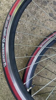 Silniční sada Shimano + zapletena kola 622 - 5