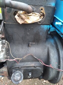 Prodám motor na ZETOR25N-bez kompresoru - 5