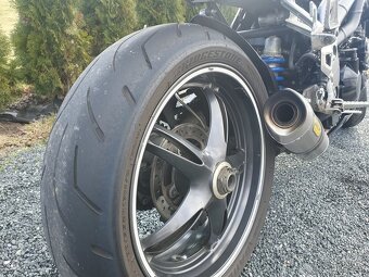 Triumph Speed Triple 1050 - 5