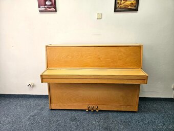 Zánovné pianino značky Hellas po slevě. - 5