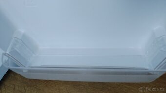 Malá lednice s mrazákem - 5