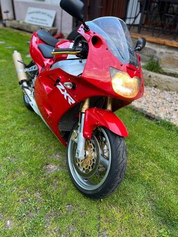 Kawasaki zxr 400 krásný stroj - 5