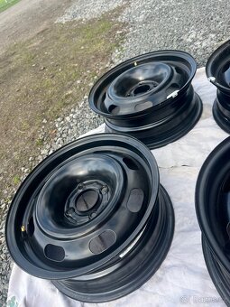 Plechové černé disky 4x108, 6x15” jako nové - 5