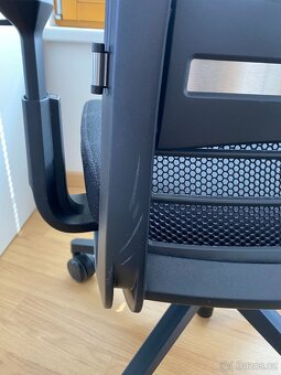 Kancelářská židle Steelcase Think V2 - 5