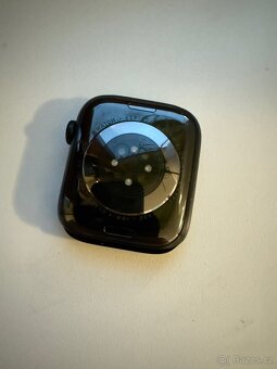 Apple Watch 7 45mm Black, GPS - 5