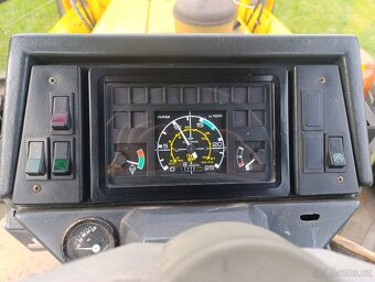 Traktorbagr JCB - 5