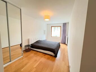 Pronájem bytu 2+kk 65 m²
Praha -7 - 5