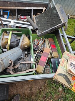 Konvolut dílů auto moto - 5