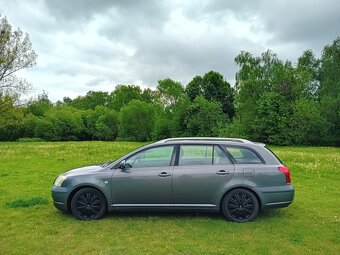 Prodám: TOYOTA Avensis - 5