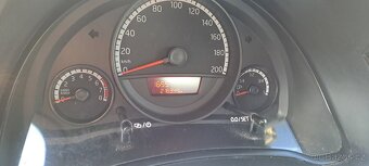 Volkswagen UP - 5