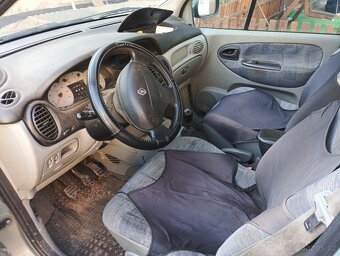 Renault Scénic RX 4 - 5