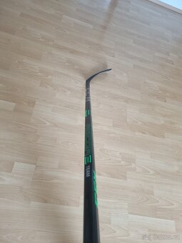 Prodám hokejku CCM Ribcor Team - 5