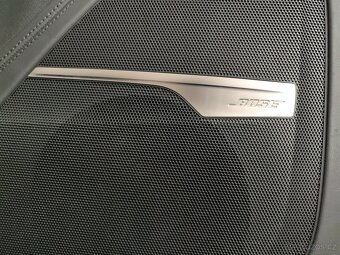 Audi Q7 4M kuzeny interier sedacky - 5