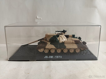 starší modely autíček auto kufr s dráhou motocykl formule aj - 5