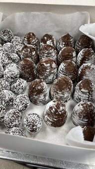 Nabízim Vánoční cukroví , máslové vše domácí - 5