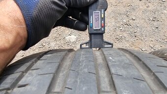 Letní pneu 245/45/17 Falken - 5