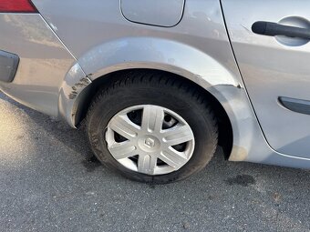 RENAULT MEGANE SEDAN - 5