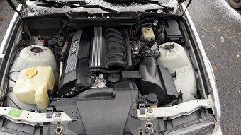 BMW 323ti compact - 5