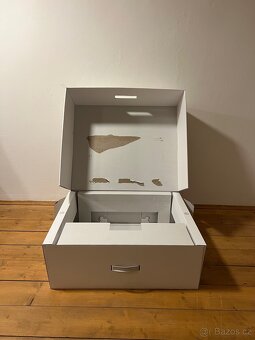 POUZE KRABICE Apple Studio Display - 5