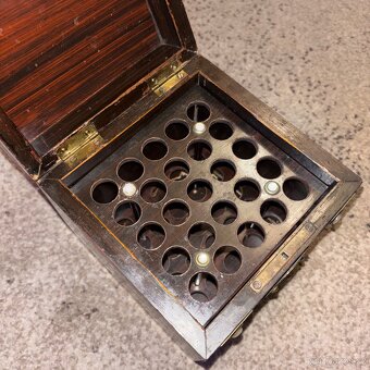 Dřevěná krabice na doutníky - 5