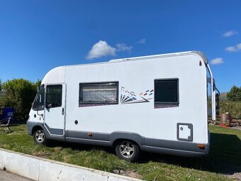 Obytné auto Bürstner - 5