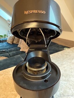 Nespresso Vertuo Next Brown Premium - v záruce - 5