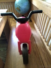 Plastové odrážedlo motorka červená - 5