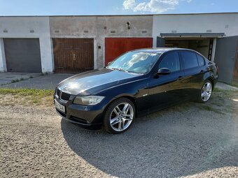 BMW 320i (E90) - 5