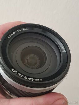 SONY SEL 18-200mm F3.5-6.3 OSS - 5