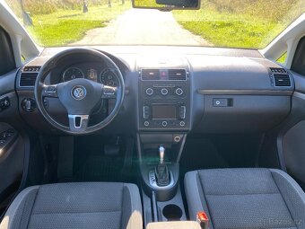 VW Touran 1.6 TDI DSG, 2011 - 5