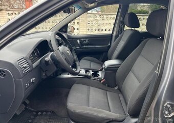 Kia Sorento 2.5CRDi 4x4 AUTOMAT TAŽNÉ ALU automat 125 kw - 5