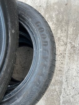 Pneu Good year letní 70% 225/55/17 dot3418 - 5