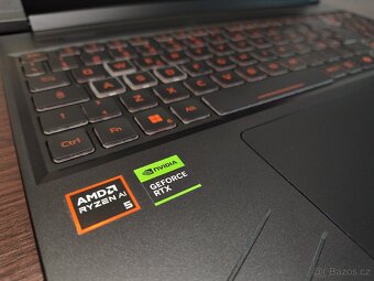 Nepoužitý herní Nitro v16,R5-8645hs,DDR5,RTX-6gb-Mux,ZÁRUKA - 5