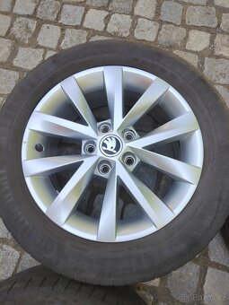 Prodám orig alu 16 škoda Octavia 3 5x112 ET 46 letní pneu - 5