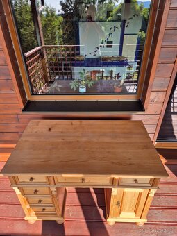 Masivní smrkový stůl - 5