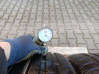 225/55/17 letní pneu nokian - 5