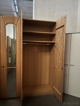 Skříň - 5
