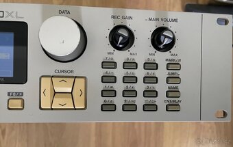Akai S3000XL - 5
