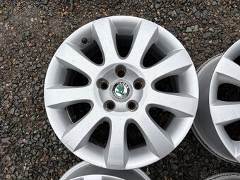 Alu original sada disku Škoda 5x112 7J ET37 R16 - 5