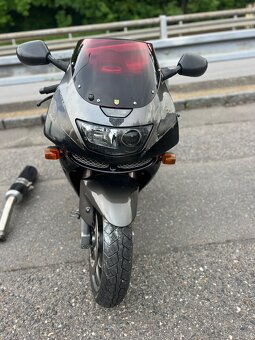 Kawasaki zx9r - 5
