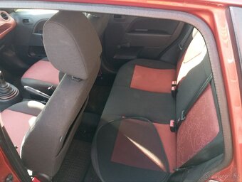 Ford Fiesta 1.3i najeto 118tkm, servisní knížka,klima. - 5