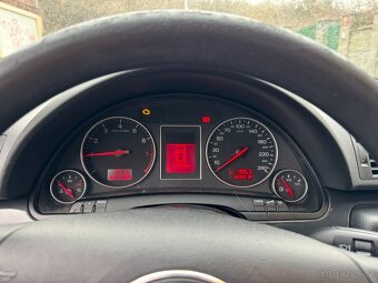 Audi A4 8E B6  2001 1,6 Benzín prodám pojízdné STK Platná - 5