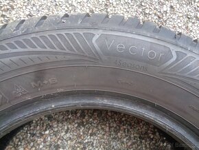 Zimní pneu 195/65 R15 Goodyear - 5