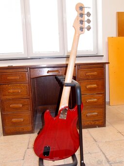 Baskytara Fender USA - 5