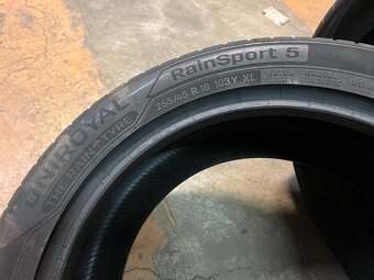 255/45 R18 Uniroyal RainSport 5 - 5