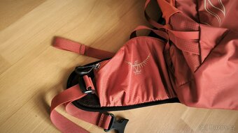 Batoh Osprey Talon 22 Earth Coral - 5