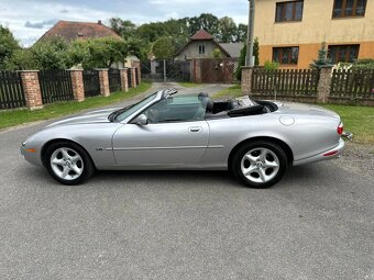 Jaguar XK8 2001 - 5