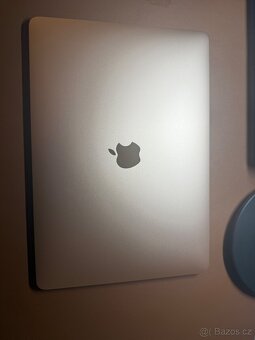 Macbook Air 2020 A2337 růžový (Rose Gold) - 5