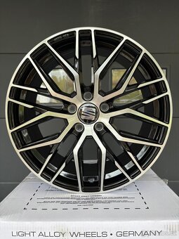 MAM RS4 R18 - 5
